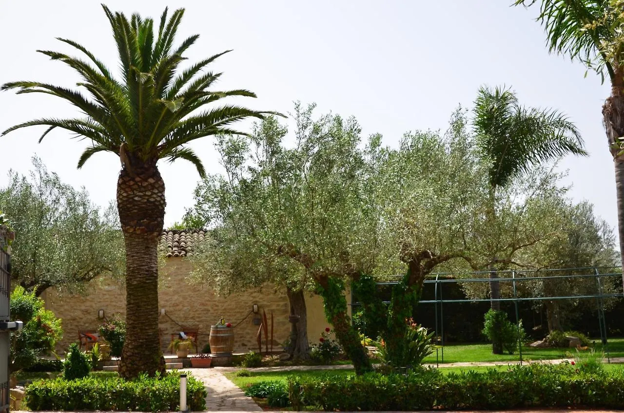 Exlusive Pool Villa - Cascina Relais Comiso