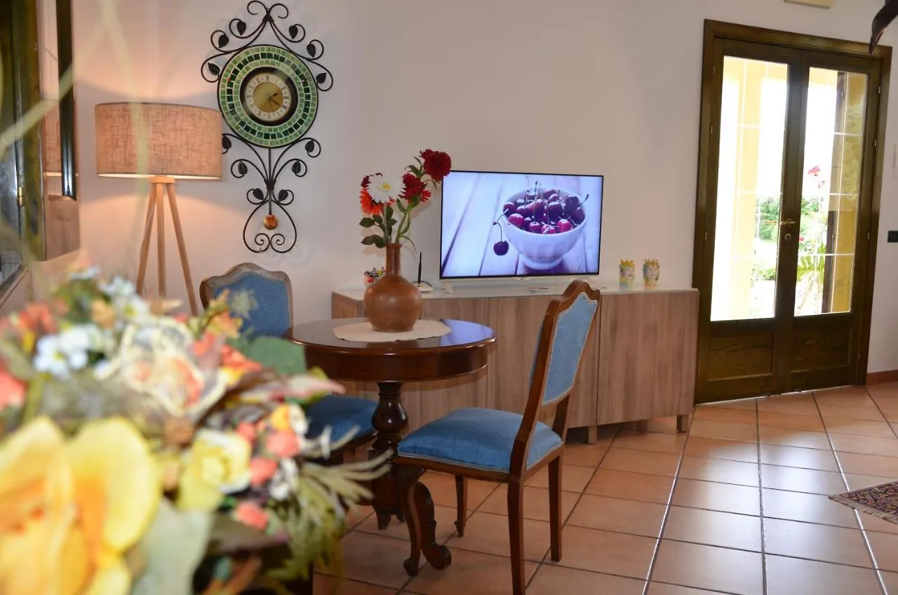 Exlusive Pool Villa - Cascina Relais Comiso 0*,  Italy