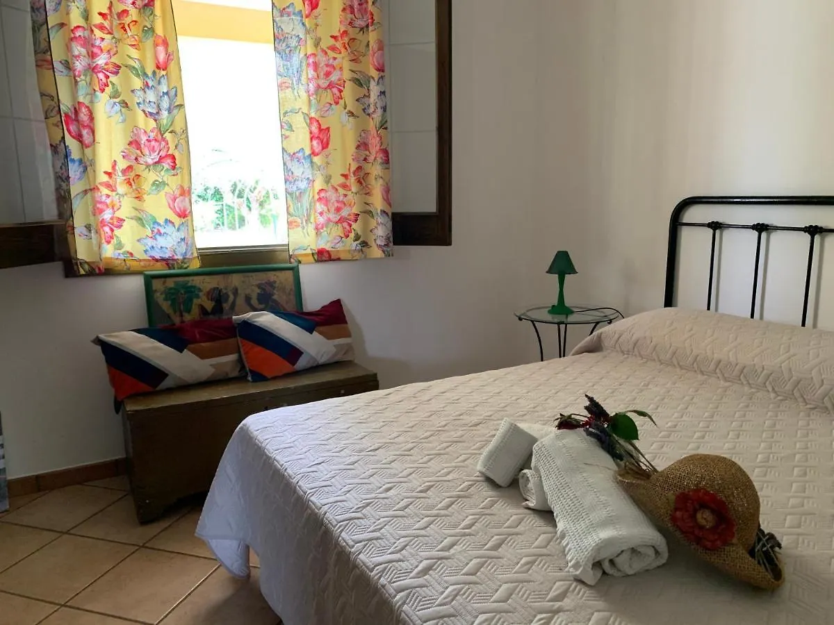 Exlusive Pool Villa - Cascina Relais Comiso 0*,  Italy