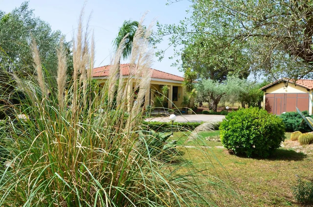 Exlusive Pool Villa - Cascina Relais Comiso